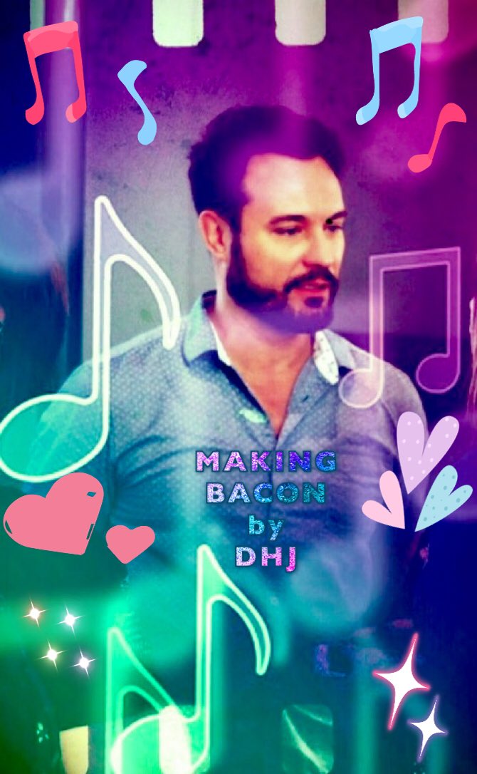 FEFE72's tweet image. How to resist to this charming singer @DavidHaydnJones? 💕
All together we want singing #makingbacon so buy it to support @alzfdn 💙 on Cd Baby or iTunes 💙