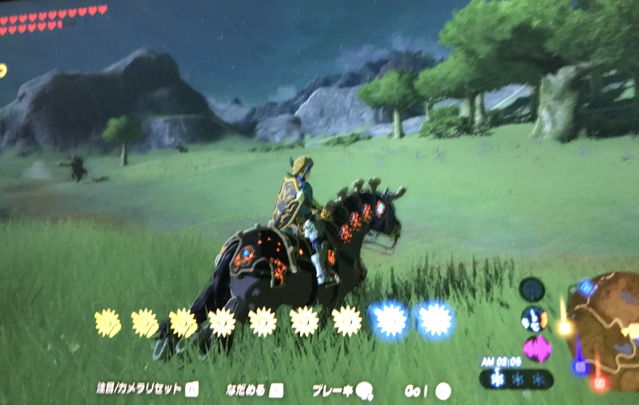 Highwind 息子がやり込みまくってるゼルダ ご褒美で念願の追加コンテンツゲット 古の馬具のウワサ をクリアして古の 馬具を馬に付けてガッツ人参を食べさせたら こーなりました ダッシュゲージ半端ない しかしこのゼルダ 横で見てるだけで