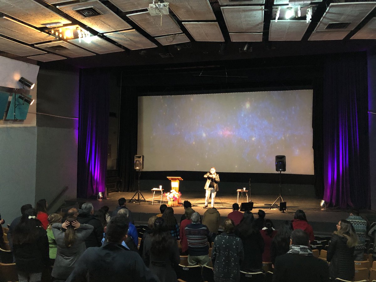 apvictorstuardo's tweet photo. Servir a Dios a la distancia no sirve ! Todo lo que respire alabe a Dios !! Los esperamos en el cine arte Viña del Mar #unavisionsinfrontera #ccnchile https://t.co/zoPBgPMK86