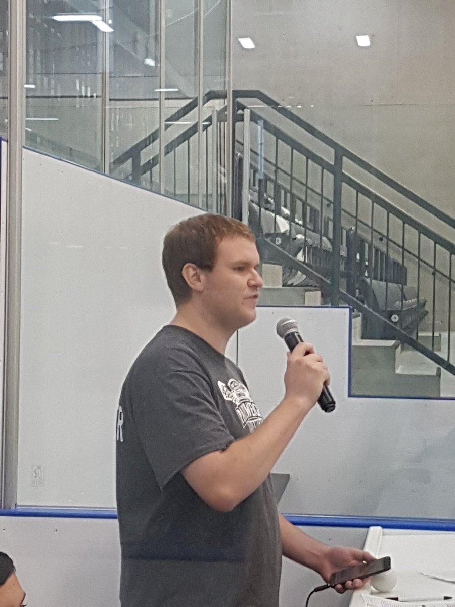 Called in the big guns for the Paperweight tournament <a href="/Tanger_Says/">Spencer Tanguay</a> announcing all day. #lovingthenewsoundsystem #keepingitfun #treatingthemlikeprostoday
