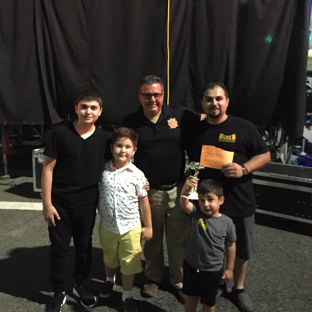 GlendaleFireCA's tweet image. Another great Cruise Night in the books!! Congratulations to Cruise Night participant George Mirzoian for receiving the Fire Chief’s Trophy for his 1947 Plymouth. 

#scrollformore #mygfd #MyGlendale #plymouth #cruisenight2018 #meetmeonbrand