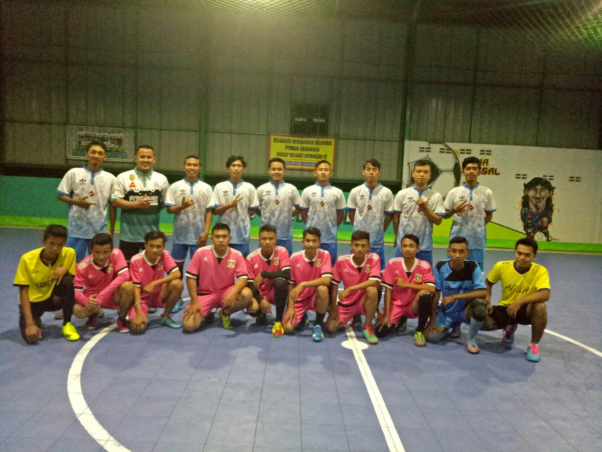 MadridistaKroya's tweet image. #EventPRMI @Madrid_Indo
.
.
Terima Kasih yang sudah datang Sparing Futsal Malam ini,sampe ketemu di event Kami selanjutnya  😘
.
.
#FutsalPRMI #SparingFutsal #realmadrid  #RMFANS #peñarealmadriddeindonesia #vamosprmi #madrid_indo #madridistakroya #kroya #vamosMiKro #halamadrid
