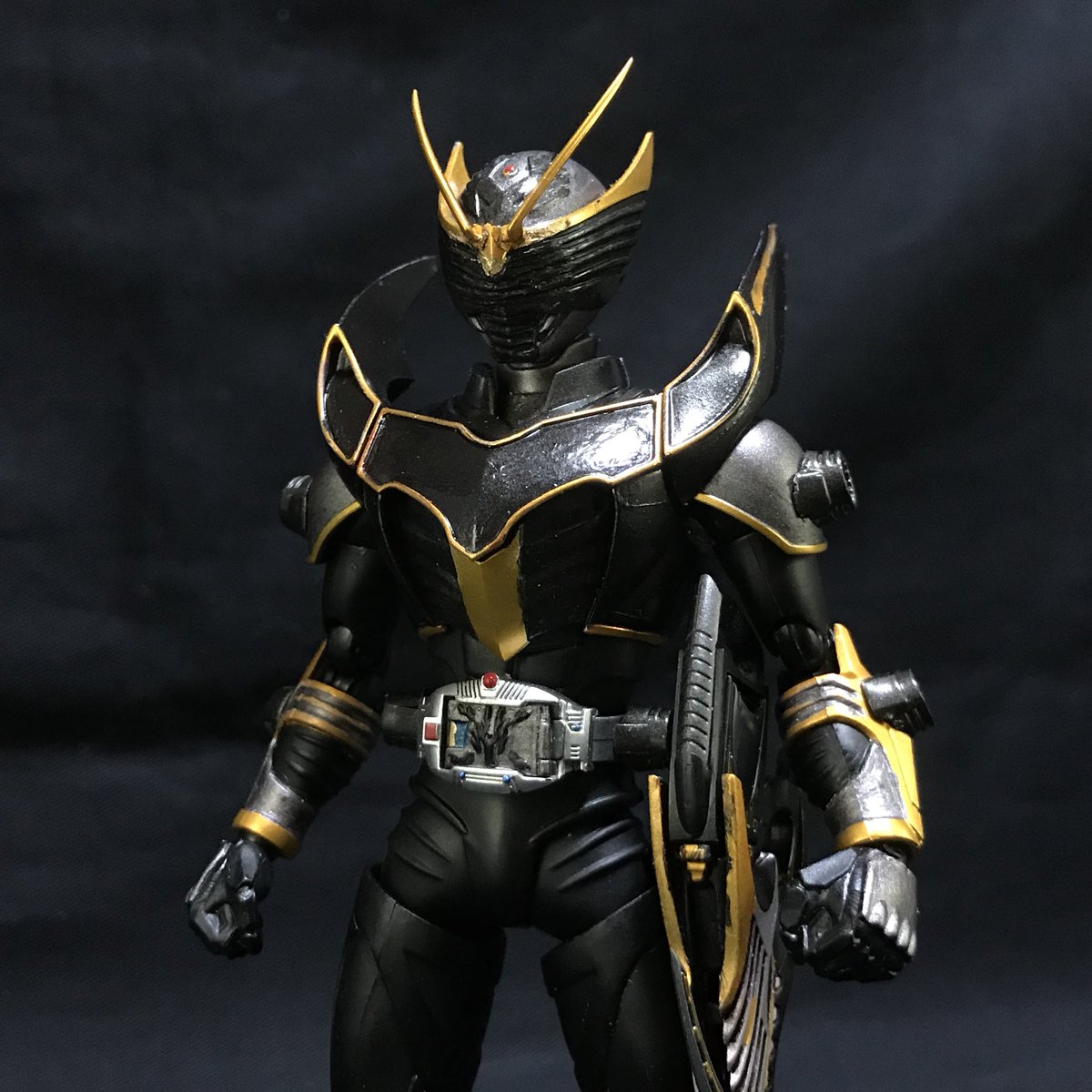 仮面ライダーリュウガサバイブ 「S.H.Figuarts 仮面ライダー龍騎