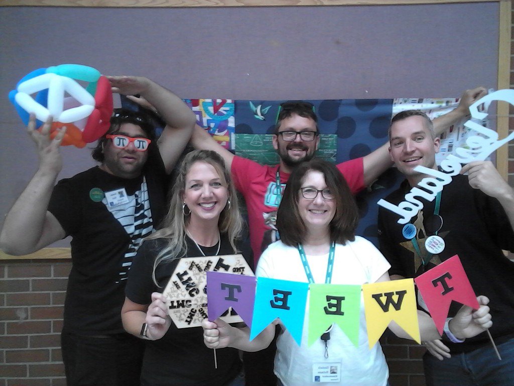 TMCSelfie's tweet photo. #TMC18selfie https://t.co/qfX23HxUzi
