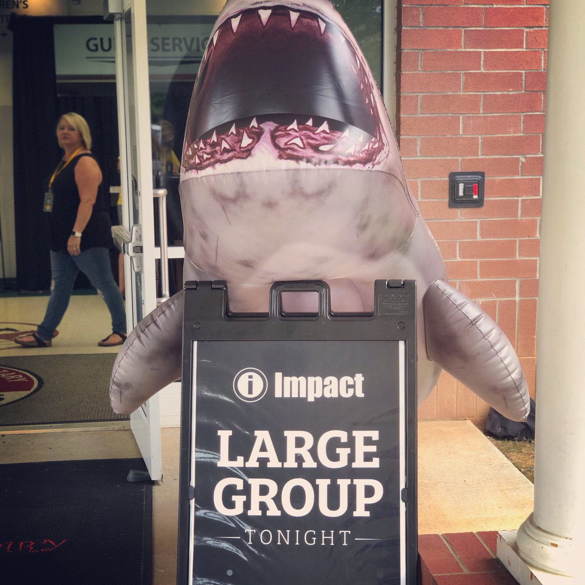 ImpactSummitOR's tweet photo. @impactsummitor L A R G E  G R O U P tonight...#sharkweek #sharktakeover Doors open @ 5pm. https://t.co/7T63t6lF8i