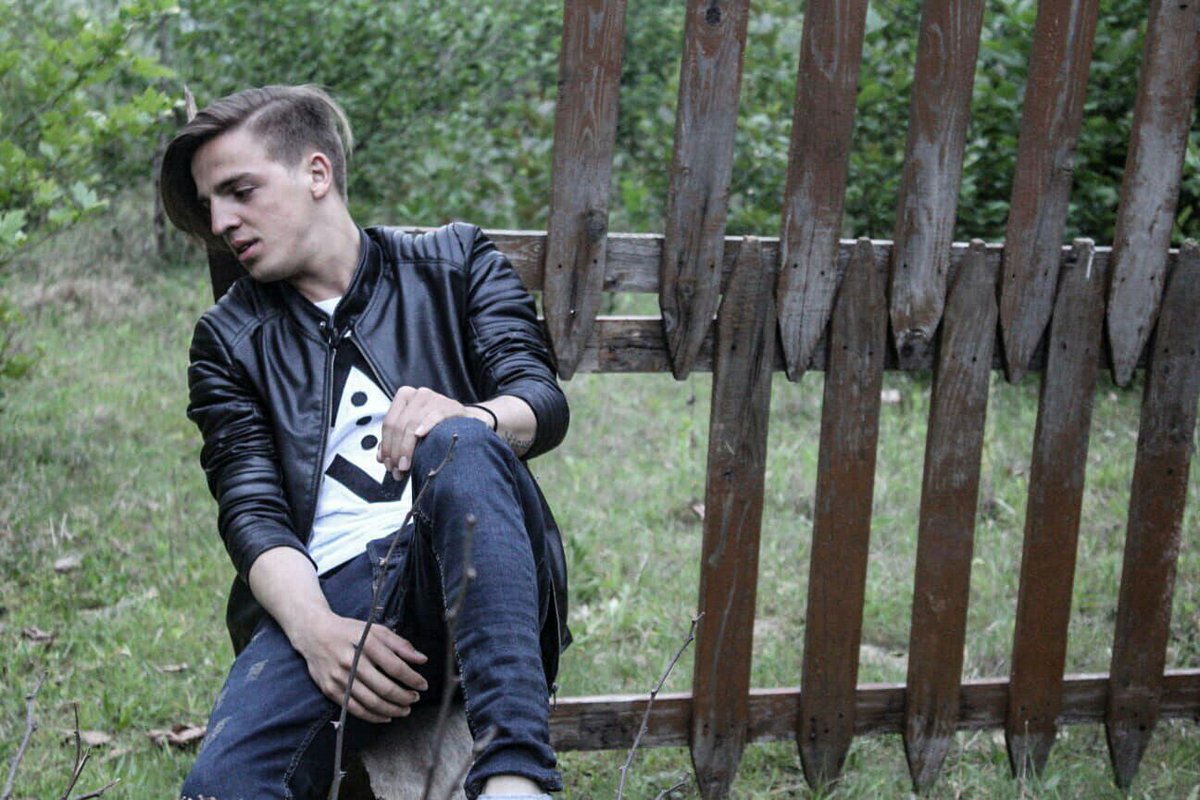 Neden ? Nedenleri; nedensizce kovaladık...