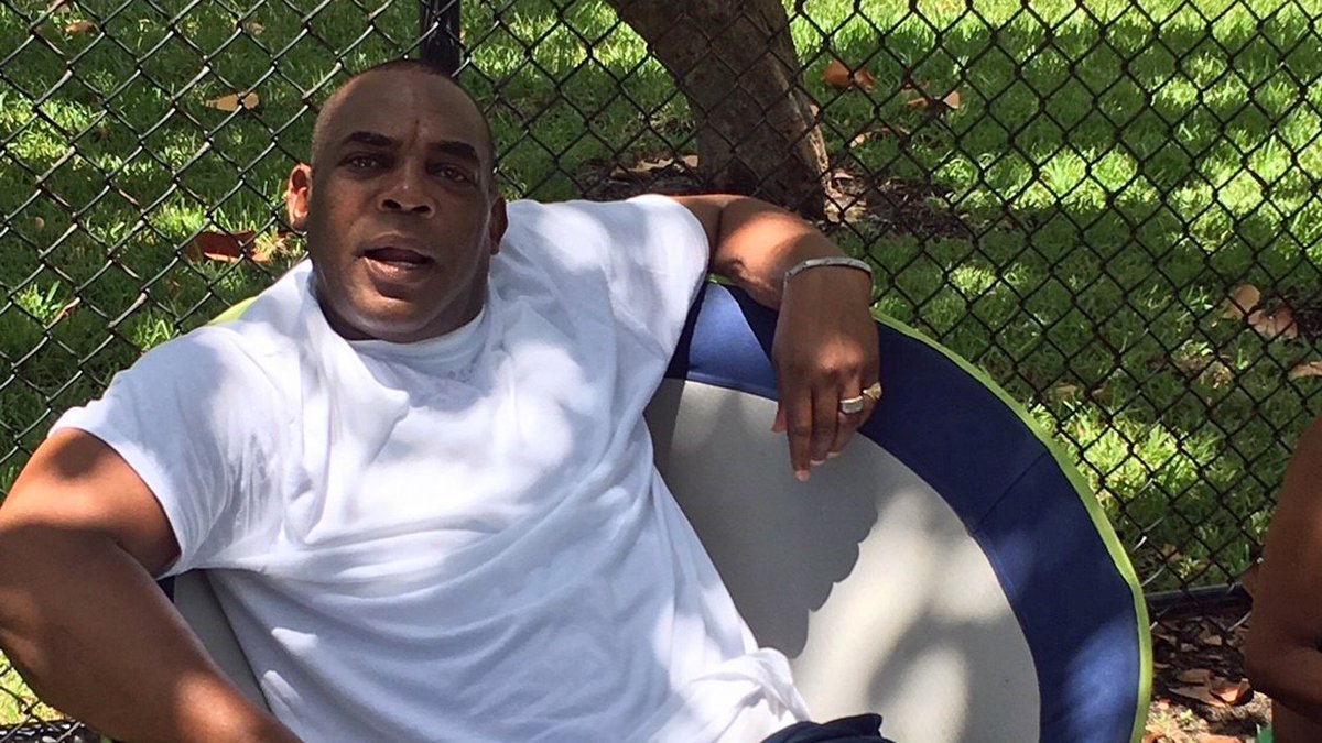 Man dead after apparent drowning in Miami Beach, police say bit.ly/2mzbSuH https://t.co/T77bZIGHTh