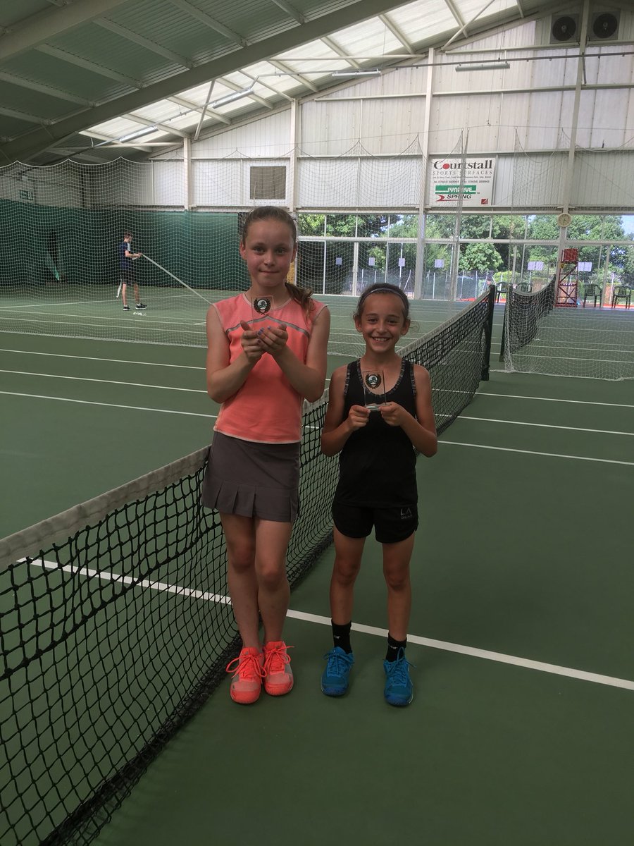 malvernopen's tweet photo. Our 2018 @knightfrank Malvern Open 9U Girls runner up Alice Zelley with winner Daniela Harvey https://t.co/CjIvgIF7Lk