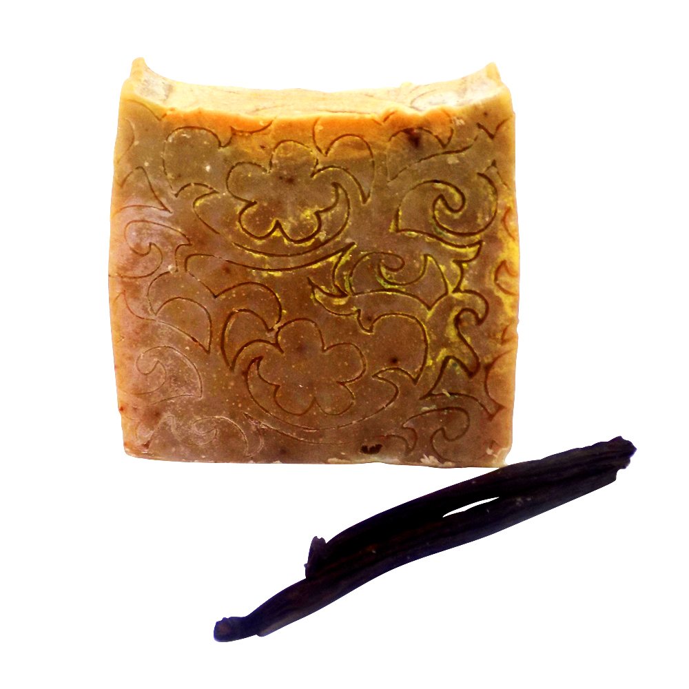 candy_mischief's tweet photo. Fresh cut of Vanilla &amp; Sandalwood Soap. Handmade from scratch to see your face with a smile. https://t.co/zJKq3C4u7n