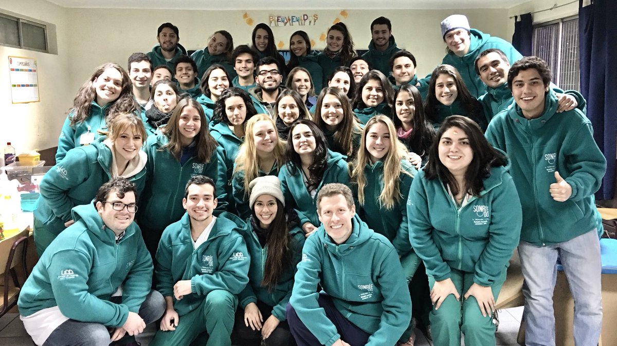 DiegoJazanovich's tweet photo. Dare quam accipiere — es mejor dar que recibir; y como tutor de #Odontología del voluntariado #SonríeUDD invierno 2018 me siento tremendamente orgulloso de los 35 estudiantes de pregrado con quienes trabajé y compartí esta semana en @MNancagua. 😎💪🏽🏆 https://t.co/bYJe01ztqG