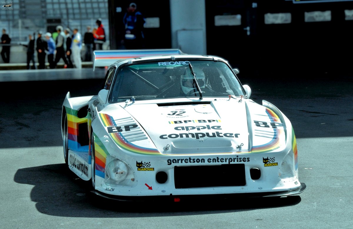 Porsche 935 -
#Porsche #Porsche935 #Turbo #ClassicCar
#NeuesFahrerlager #Vintage #Nuerburgring #Nürburgring #NürburgringClassic #Motorsport #Racing #Paddock #Sportscar #VintageLegends #VintageCar
