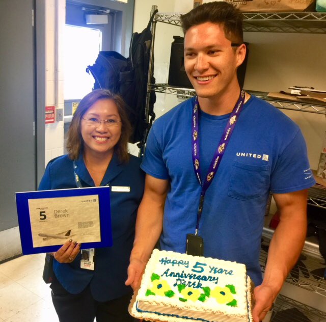 gokyo2016's tweet photo. Congratulations on your 5 years Derek! Proud mom Chris Brown sharing the happy moment๐๐โ๏ธ @weareunited #pdxfamily #momandson #anniversaries https://t.co/QmglFk01V6