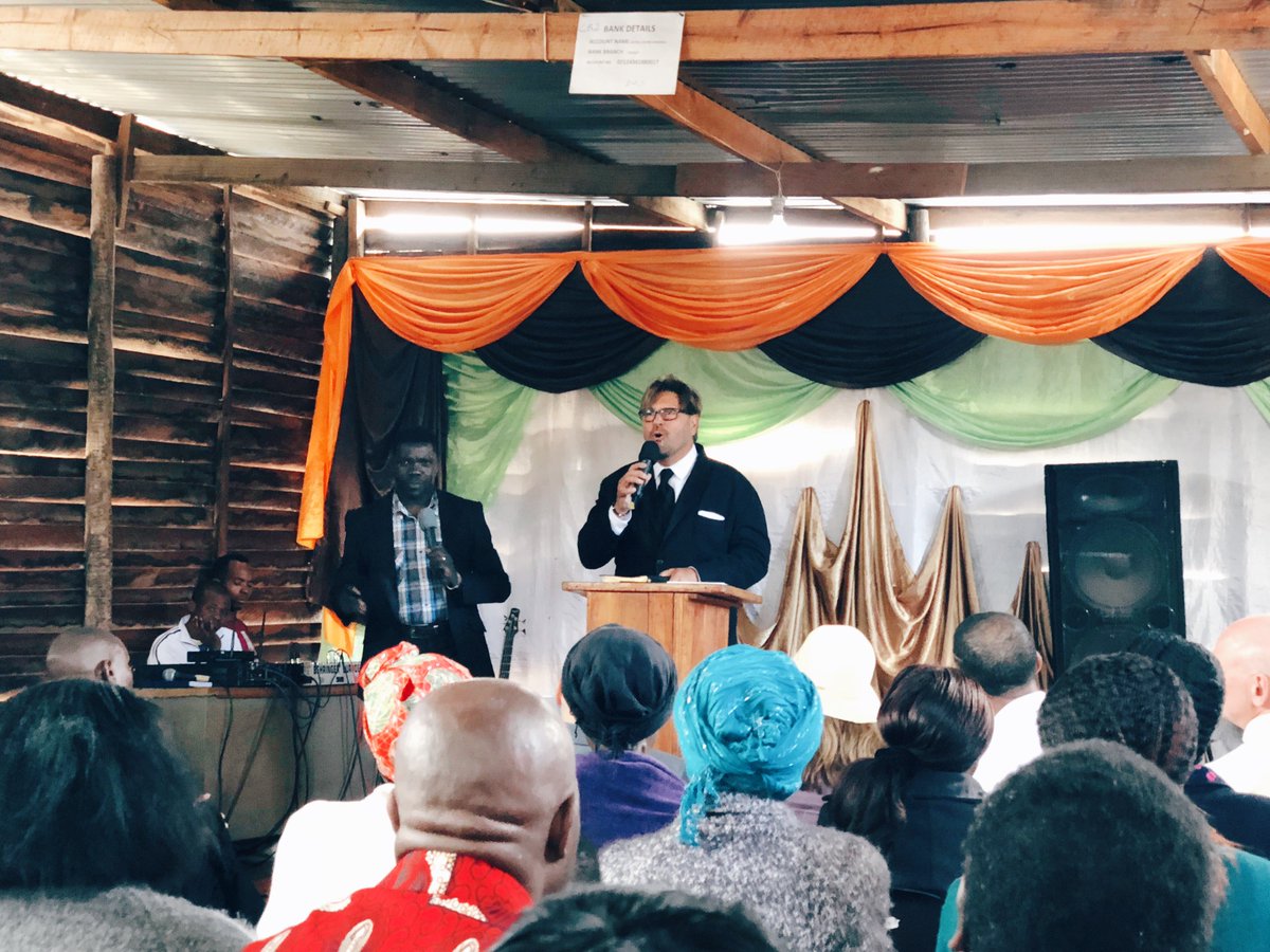 gregholder_'s tweet photo. Grateful to worship with Glad Tidings and Overspill Assembly in Epworth. Today was good for my heart. After the last service the pastors and leaders gathered to pray for Zimbabwe. Together we prayed for peace, healing, and unity.
#geniusofone #makeus1 https://t.co/CB2X3L6lM3