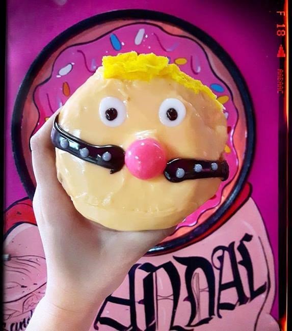 Halifax shop's 'kinky Trump' Pride Week doughnut is a mouthful  ottawamatters.com/national-news/… https://t.co/yvz2u9Y3fR