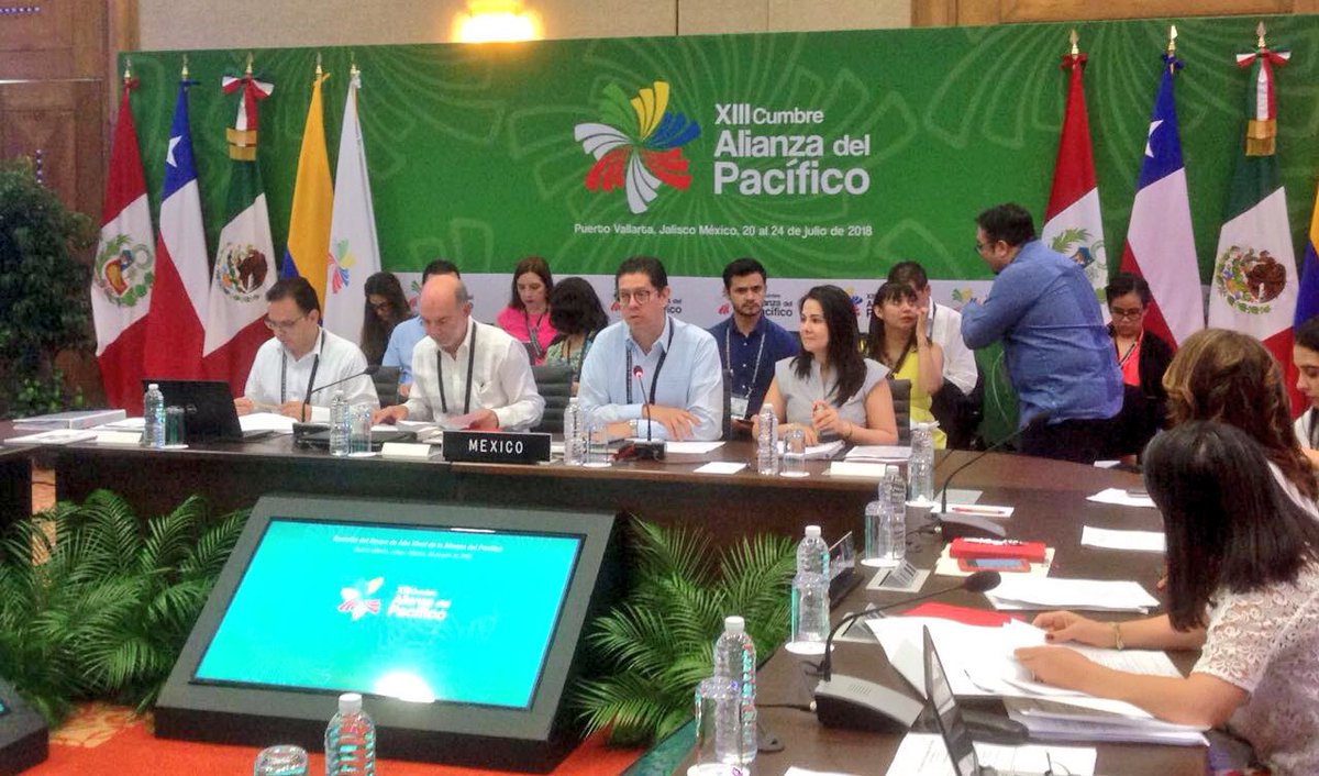 JCBakerMX's tweet photo. Discutimos los elementos a incluir en la Declaración que habrán de emitir los Presidentes sobre los resultados, avances y mandatos en los trabajos de la @A_delPacifico. https://t.co/MlerYax8vF