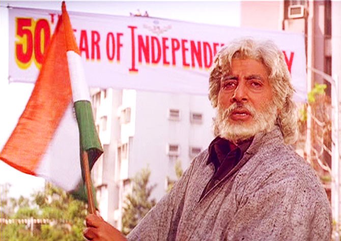 nileshbodawala's tweet photo. @SrBachchan Sir Ji Congratulations
#19Yearsof #HindustanKiKasam
A pair of twins separated at birth. One grows up as a Hindu in India, while the other is raised a Muslim in Pakistan. They are forced to battle each other during an Indo-Pak war.
Release date: 23 July 1999 https://t.co/8K6dPR6dHe