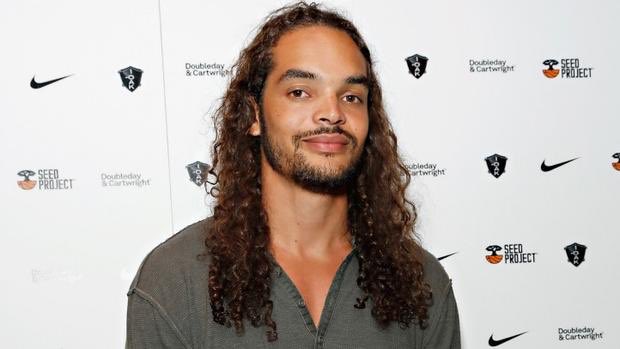LangstonKerman's tweet photo. Joakim Noah looks like someone tried to draw Jason Momoa from bad memories. https://t.co/ycxP8o08hd