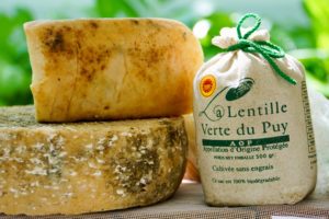 LeSuddeFrance's tweet photo. Au marché des Fumades ce matin… https://t.co/4WTnUHIT3V https://t.co/LsTZ59sRbx
