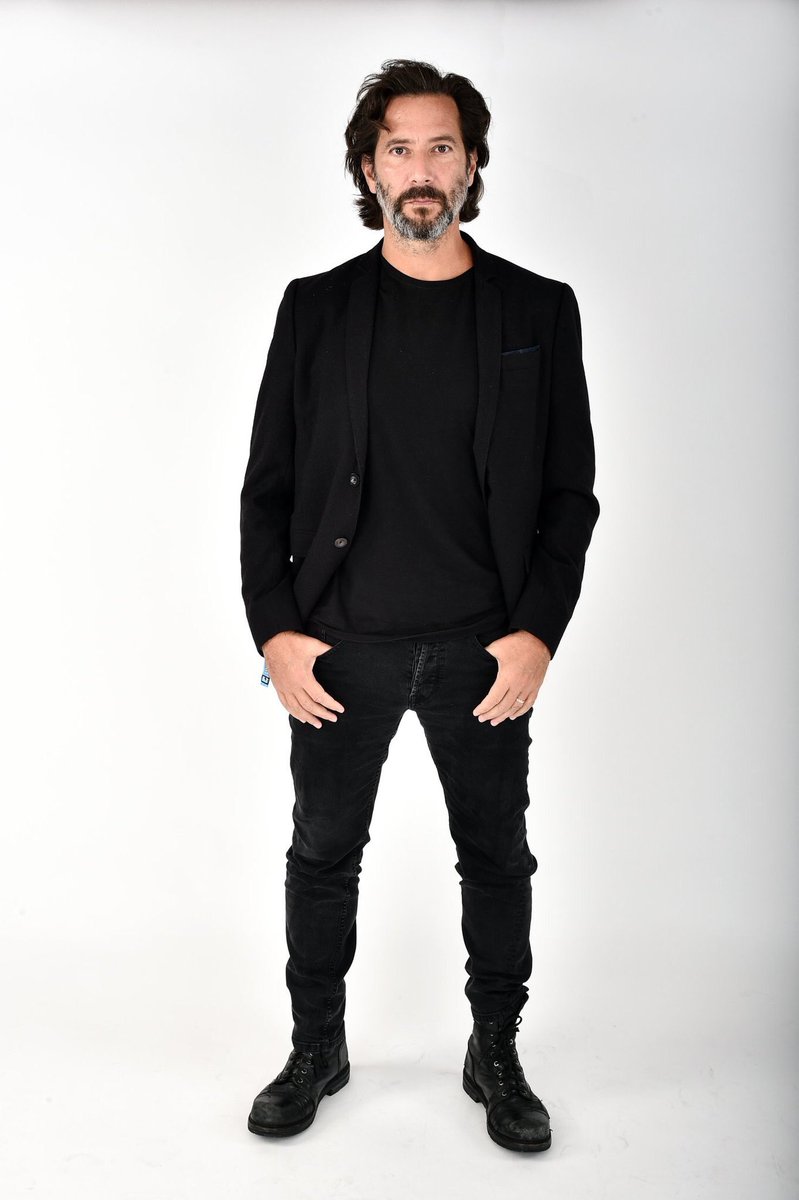 PreviouslySerie's tweet photo. #PrevSDCC #ThePassage
🔘NOVEDAD🔘
@hicusick, también recordado por Desmond en #Lost y su rol en #The100, posa en la #SDDCC. https://t.co/c8hussTe5k