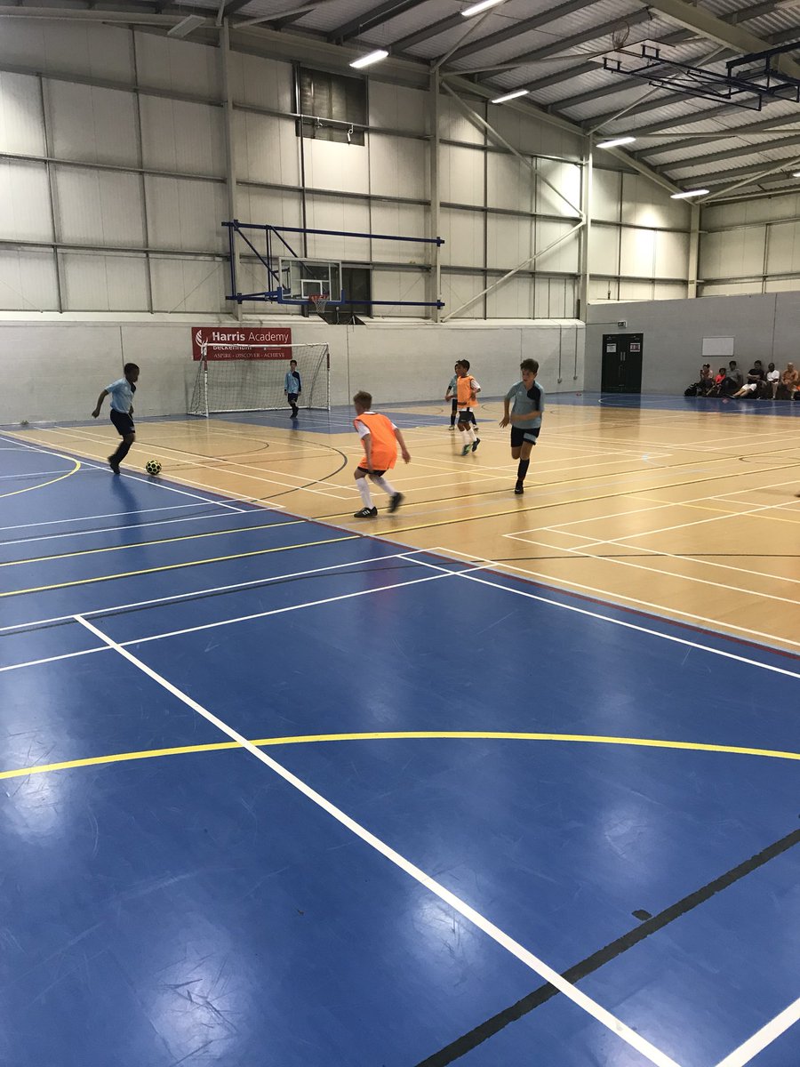 FCTempo1's tweet photo. Thanks @FocusFootballUK for the futsal fixtures today. Great to see the talent in north London is strong. We look forward to hosting more events and building a good link with you #fctempoyouth #focusfootball https://t.co/uwW0GJKnsn