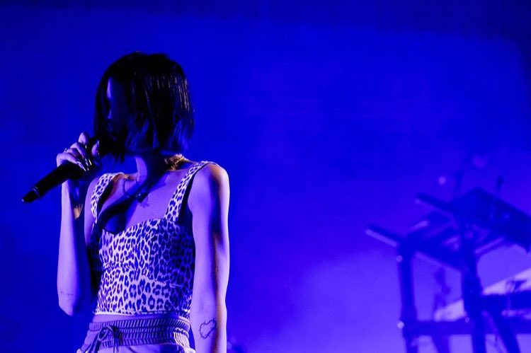 LATINS4DUA's tweet photo. Dua ayer en Tommorrowland #MTVHottest Dua Lipa https://t.co/A9trzPqgSB