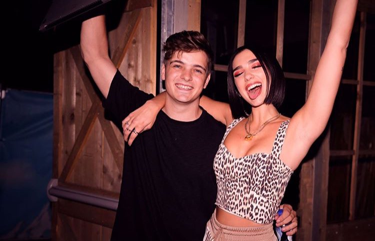 LATINS4DUA's tweet photo. Dua ayer en Tommorrowland #MTVHottest Dua Lipa https://t.co/A9trzPqgSB