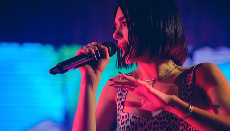 LATINS4DUA's tweet photo. Dua ayer en Tommorrowland #MTVHottest Dua Lipa https://t.co/A9trzPqgSB