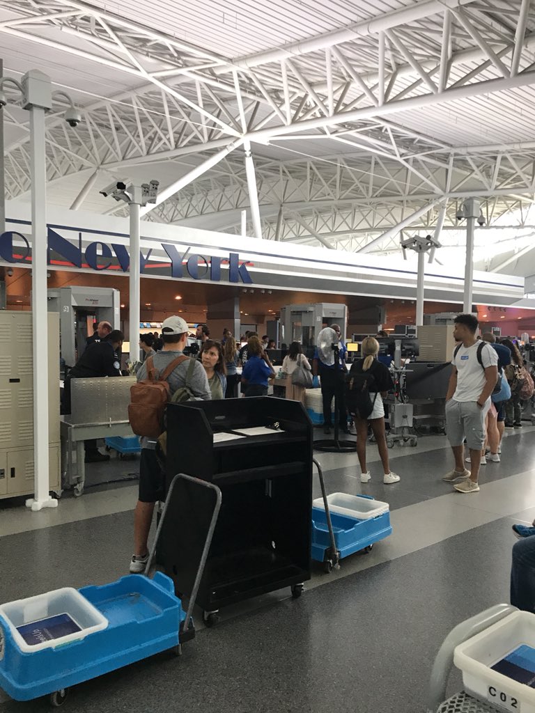 TSA employees must have no friends #assholes