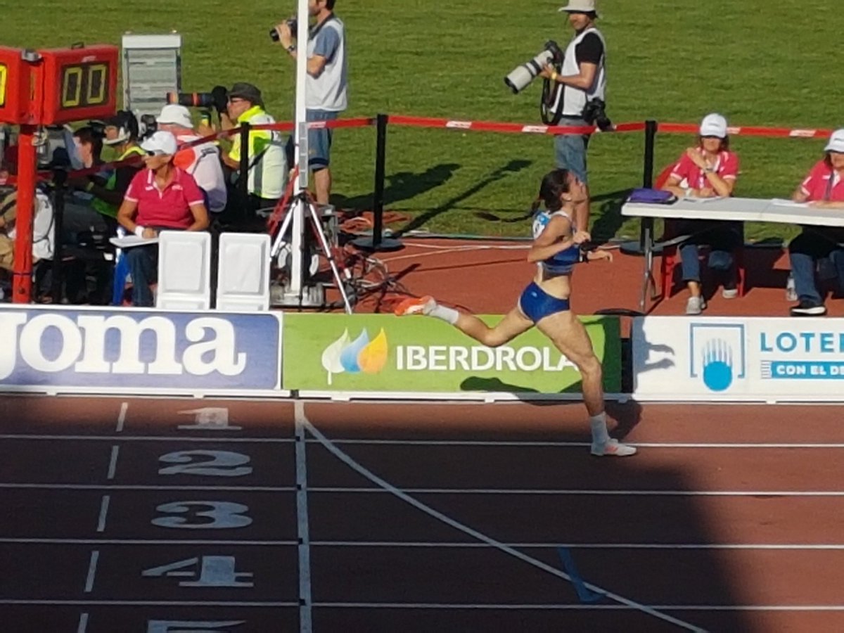 atletismoRFEA's tweet photo. Patricia Ortega hace un marcón en el 800m del heptatlón de 2:10.33, la mejor marca española en una combinada y gana el título con 5.709 puntos,séptima de siempre  #pasionporelatletismo https://t.co/zcDgymgNgw