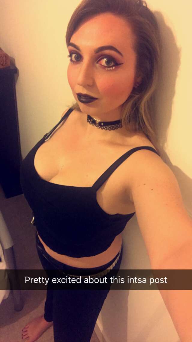 Follow me on insta for more! instagram.com/PunkPrincessMUA 🖤 #mue #cosplay #makeup #instagram #mua #geek #girl #girlswithtattoos #girlswithpiercings #rock #punk #skater #princess #art #nerd #marvel #LGBT #lgbtq #irish #vegan #choker #facepaint #hobby #fun