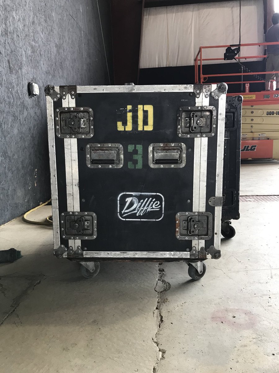 JamboOfficial's tweet photo. Some more backstage views👀 https://t.co/aClacmA6lM
