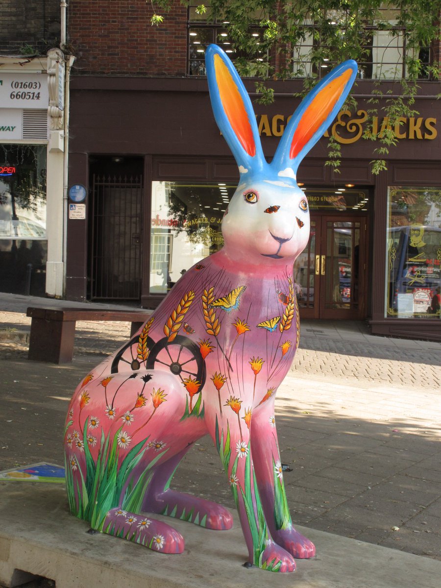 Gone_BananHares's tweet photo. Another gorgeous nature-themed hare - it's #BarleyHare by #RobBarnes for #SinclairInternational 🦋@GoGoHares2018 #ggh18 https://t.co/OJqPhEpaqW