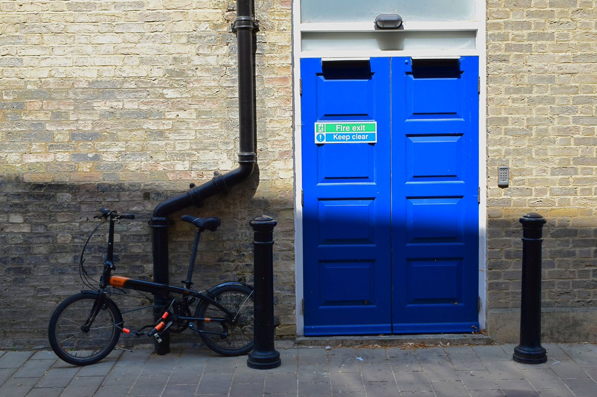 NeilConner6's tweet photo. #photography #streetshot #streetphotography #colourphotography #colourshot https://t.co/wWDUKRinL0