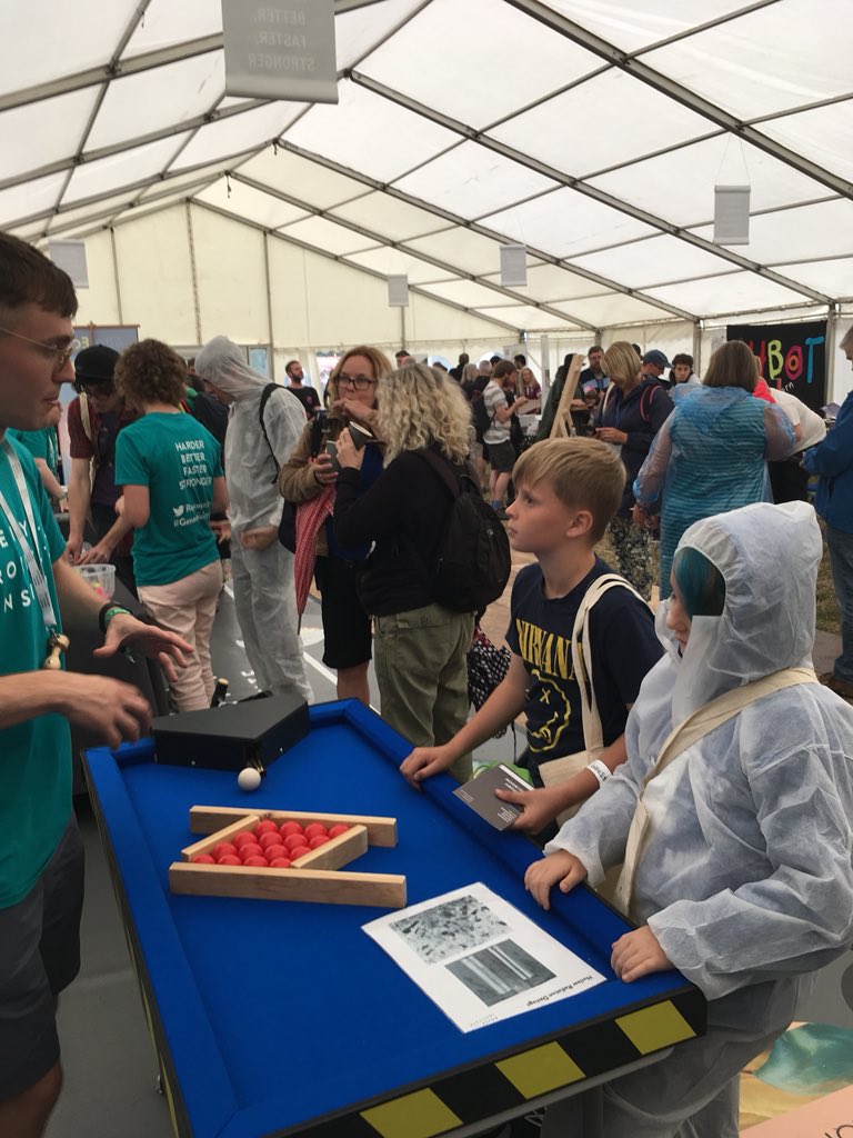 bobbly72's tweet photo. Isy had a brilliant time learning about science over the w/end with @royceinstitute s super friendly and enthusiastic staff @BD18 @jodrellbank @bluedot2018 #science #GenerationRoyce #Bluedot18 #missioncontrol https://t.co/F2QxYSxWjK