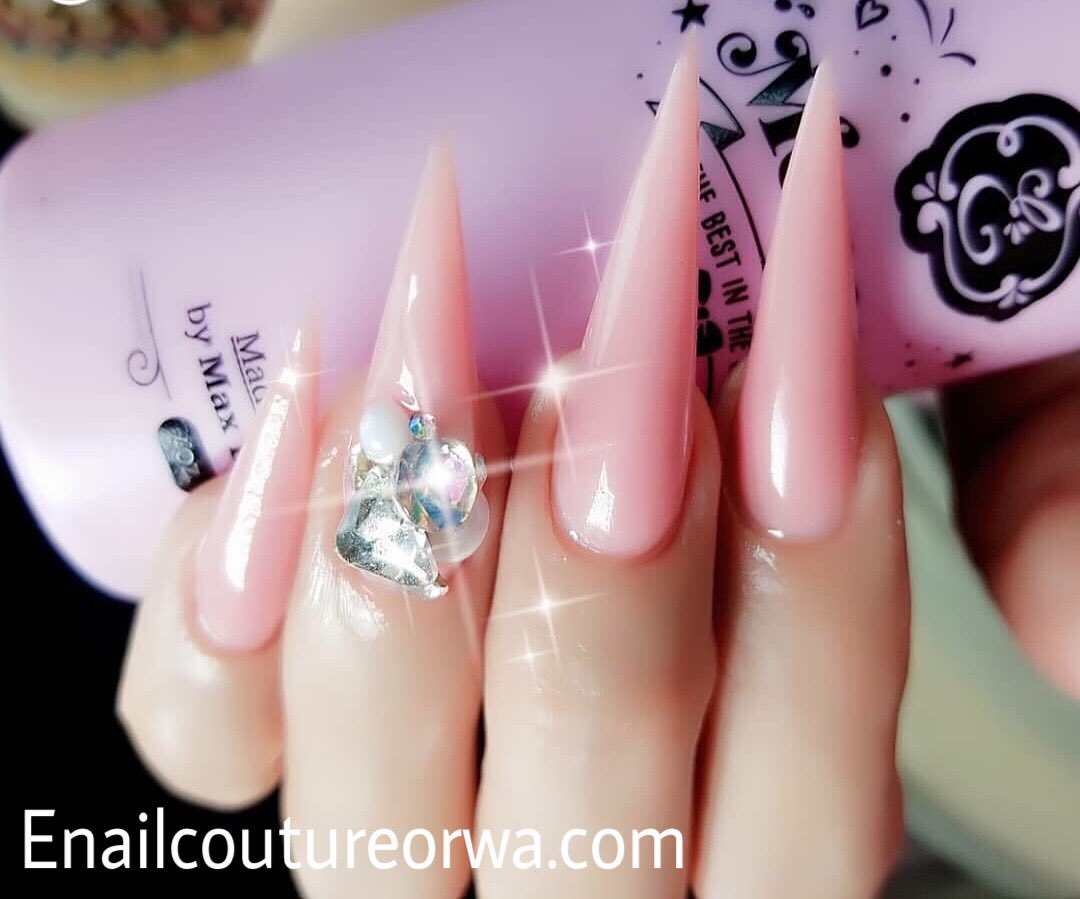 nail_wa's tweet photo. Sculpture Acrylic set, eternal beige, diamond holic, topped with shine e the best no wipe top on the planet! https://t.co/4GDL4fGT62