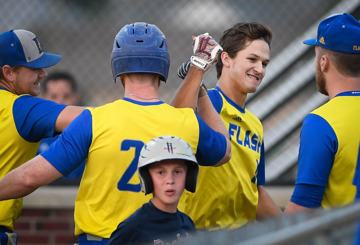 MlawrenceMike's tweet photo. @TheGleanerNews Henderson Flash stays alive in 5-4 win over the Bombers. Story and gallery at https://t.co/9YYMpIfRyT #hendersonflash https://t.co/KvwYgIDzzw