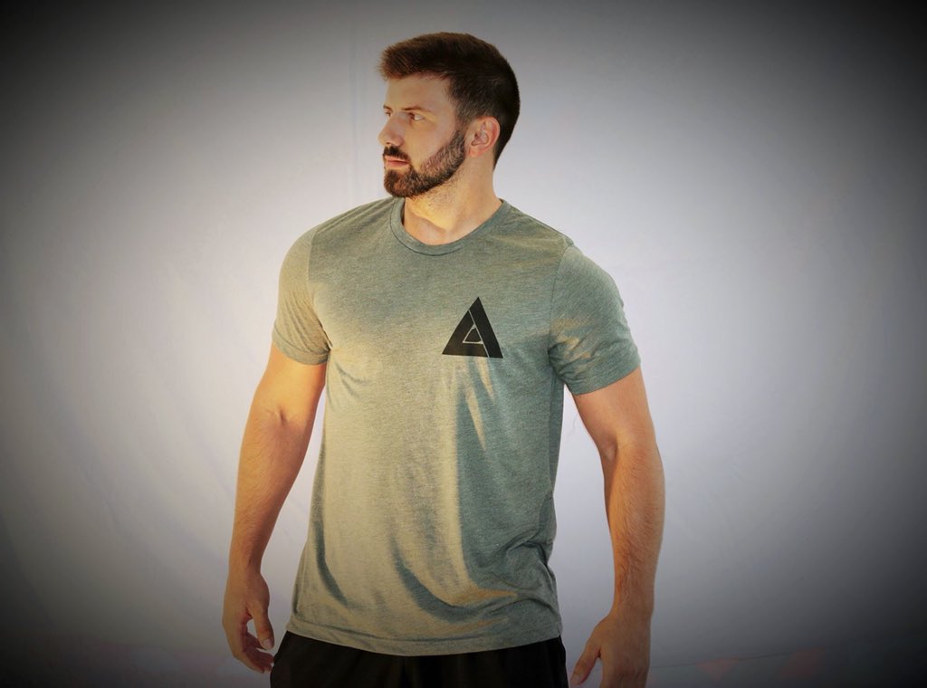 WorldWideWebb14's tweet photo. Hey guys! I’m trying to get my fitness page (IG: alphachampevolution) going so I’m offering to train/online coach for FREE!! If you know anyone that might be interested have them message me💪🏽 Only taking a few more🙌🏽 RT to help out😄 https://t.co/MquVJJqzsK