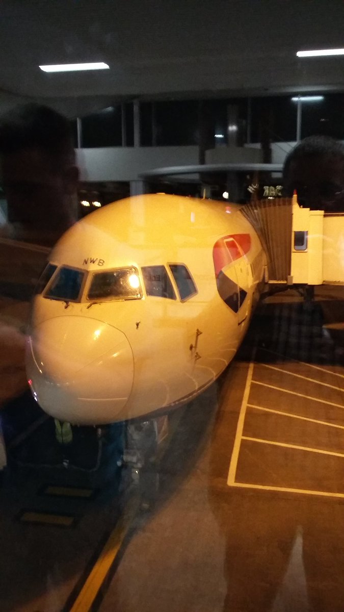 IanBieniowski's tweet photo. Sad flight home to EDI tonight on G-BNWB now into it's last week of service before retirement. Huge thanks to Tim and Adam on the flight deck for allowing a visit after we landed, great ambassadors for @British_Airways #BNWB
#britishairways #avgeek #B767 @aston_adam https://t.co/twUflm8Pp7