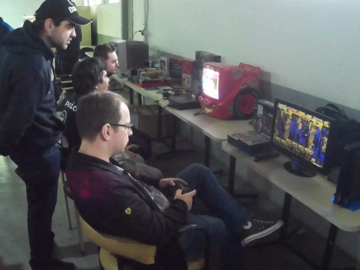 Visio2join's tweet photo. Mais um encontro do 2join aqui em Curitiba! Já é nosso 21° Encontro mensal!
#2join #Games #colecionador #oldschoolgaming https://t.co/6Ww4mhjrek