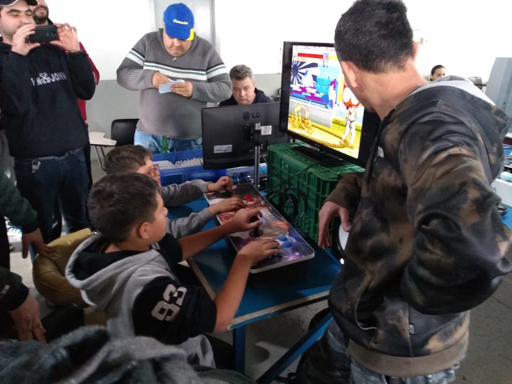 Visio2join's tweet photo. Mais um encontro do 2join aqui em Curitiba! Já é nosso 21° Encontro mensal!
#2join #Games #colecionador #oldschoolgaming https://t.co/6Ww4mhjrek
