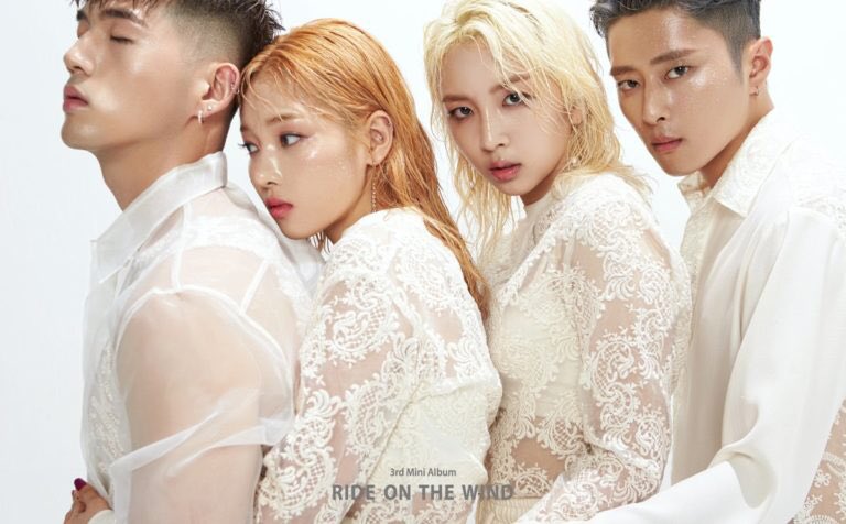 Kpop_Comebacks's tweet photo. 《Week July 22 - 28》
24 #ASTRO Always You
24 #LABOUM Between Us
25 #KARD Ride On the Wind
26 #FTISLAND Summer Night’s Dream https://t.co/D2k79TvvY2