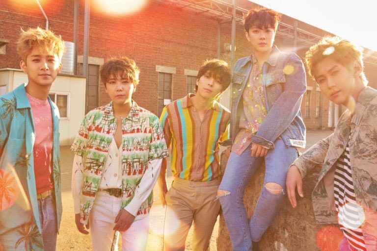 Kpop_Comebacks's tweet photo. 《Week July 22 - 28》
24 #ASTRO Always You
24 #LABOUM Between Us
25 #KARD Ride On the Wind
26 #FTISLAND Summer Night’s Dream https://t.co/D2k79TvvY2