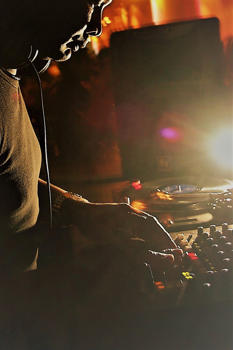 ArtistesKnownAs's tweet photo. #FREE #Download_Now available, part of #deepershadesofduke broadcast on @BeachRadioCo , Sunday 22nd July 9.30pm on repeat throughout the week other free downlads & streamable mixes also available https://t.co/5TrUgzDzsL #sharingthelove 10 days and counting b4 @TroubadourLDN 01/08 https://t.co/70B4ZU0i52