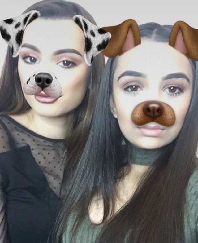 Palvishamalikx's tweet photo. Happy birthday to my baby @WaIiyhaAMalik 💜 Can't believe you are 20 wow ! I'm so proud of what you achieved and I wish you all the happiness you deserve 💕💕💕  I love you loads oldie! And inshallah many more to come 💃🏼 I wish I can write more but I can't 🤧 https://t.co/0EiAjY2eEL
