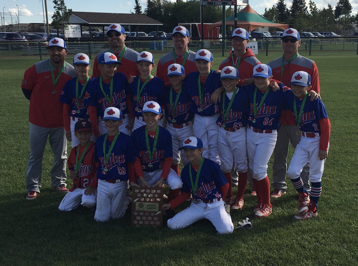 BaseballSask's tweet photo. Congratulations to the Lloydminster Twins who are our 2018 Mosquito AA Tier 1 Provincial Champions sponsored by @FlamanFitness with a 12-2 win over the Swift Current 57’s . https://t.co/cpuk5O2coe