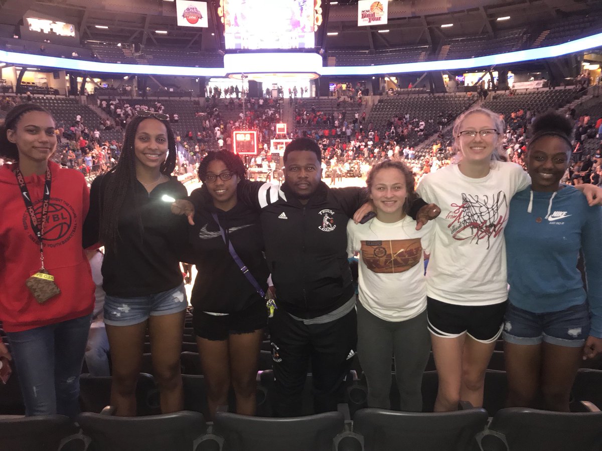 1CortezQuarles's tweet photo. Great times with some of my #TL703 squad at the #WNBA @AtlantaDream vs @seattlestorm game‼️ Love these girls 💯 #ATLSummerSlam18 @InsiderExposure @kdbaee35 @AaliyahPitts3 @vaeh911 @KenzFreeze2020 @StephOuderkirk @alia_denwiddie https://t.co/MsyRbQuy6L