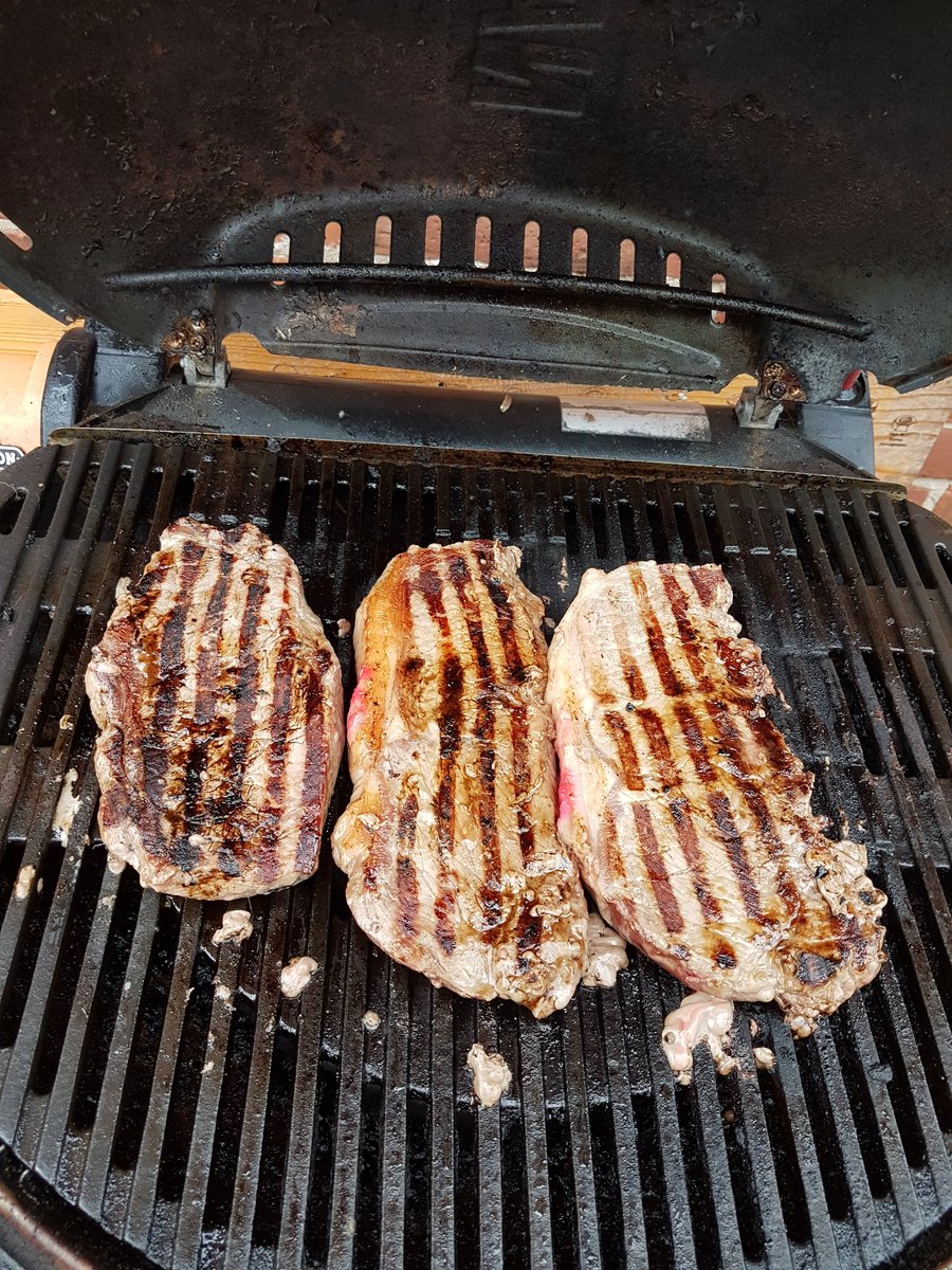 Hammerdownbrow1's tweet image. Since it has rained. #qualityBeef #bbqintherain #brucecountybeef