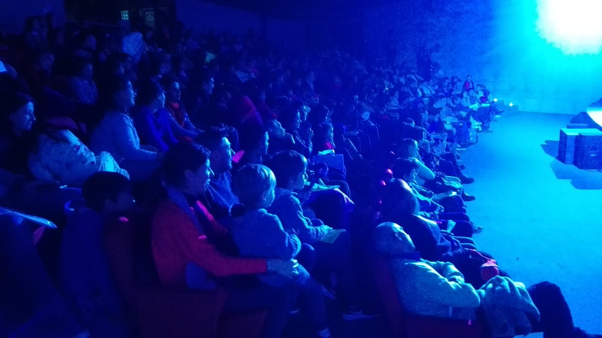 Gracias a los medios y periodistas que nos acompañaron en esta edición. 
Y GRACIAS a las familias que se acercaron para conocer o reafirmar el placer de la lectura. 
Hasta el año que viene ☺📖📚