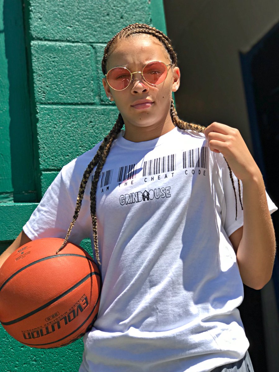 GrindHouseBB's tweet photo. @mrsmac0606 ROCCIN THAT #IAMTHECHEATCODE T-SHIRT 🔥🔥🔥. GET YOURS NOW!!! INBOX ME IF YOU WANT TO PURCHASE ☝🏾 $20. WHITE & BLACK #GrindHouseBasketball #iTrainWithMarcusWalker #DT #Likes #Follow #Clothing #Basketball #BallIsLife https://t.co/gMtsy1jWBU