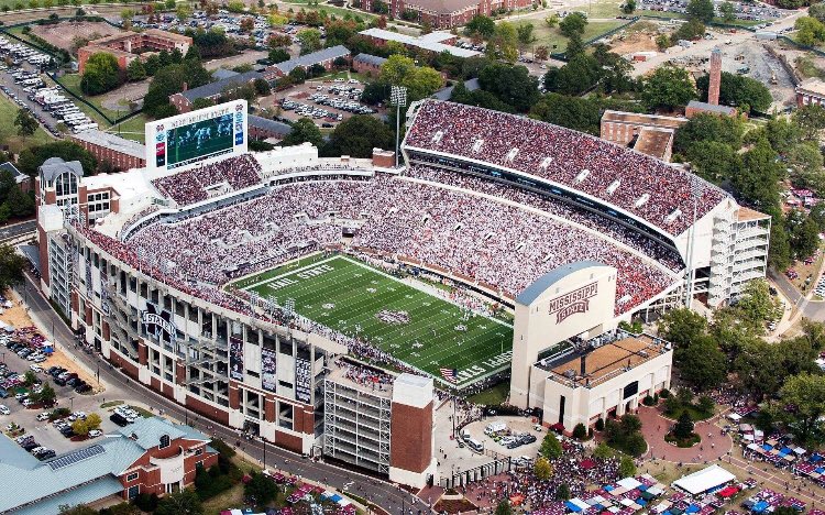 SECSlowSmoked's tweet photo. Loudest SEC Stadiums Championship Round:

RT for Davis Wade
Like for Donald W Reynolds

#HailState
#GoHogs https://t.co/W2hi238cAb